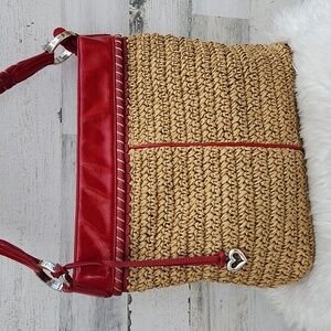 BRIGHTON STRAW AND PATENT LEATHER SHOULDER BAG